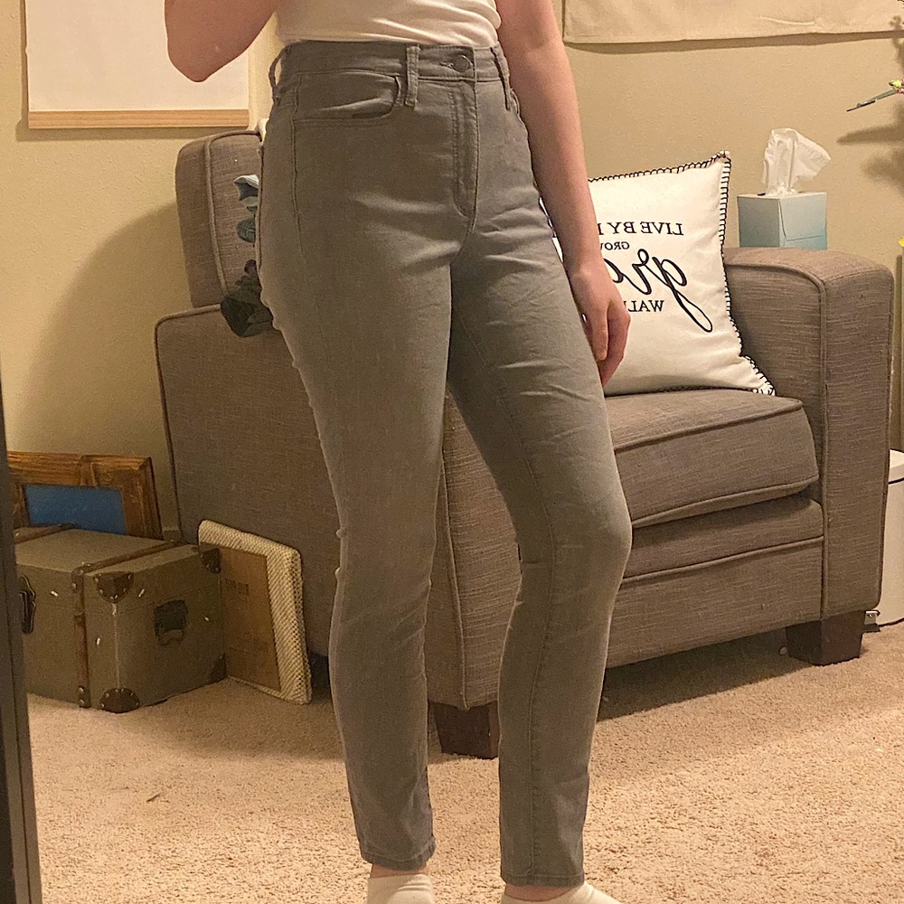 Universal Thread High-Rise Skinny Jeans - Grey - Size 2 or 26